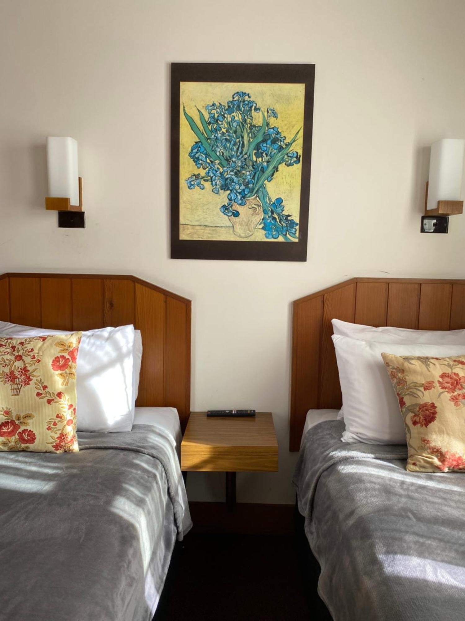 Moruya Monarch Hotel Bagian luar foto
