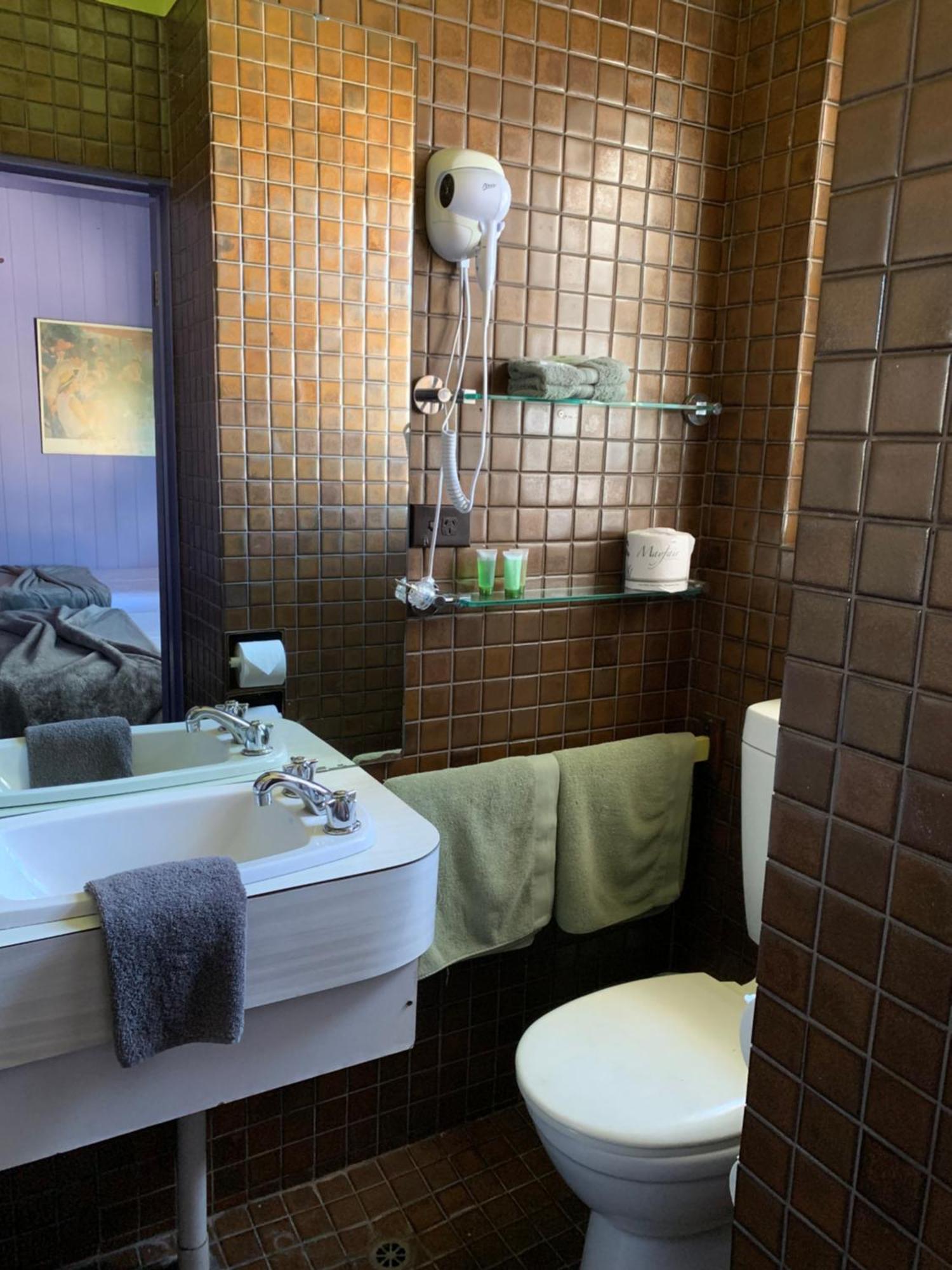 Moruya Monarch Hotel Bagian luar foto