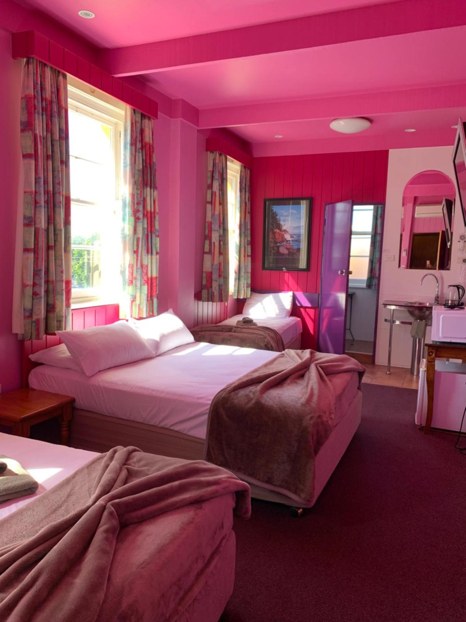 Moruya Monarch Hotel Bagian luar foto