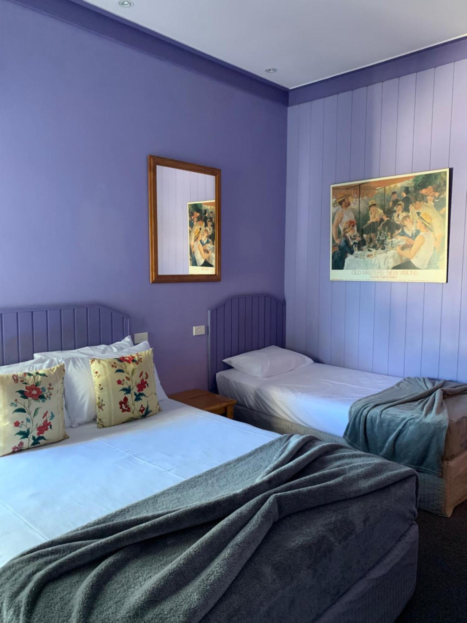 Moruya Monarch Hotel Bagian luar foto